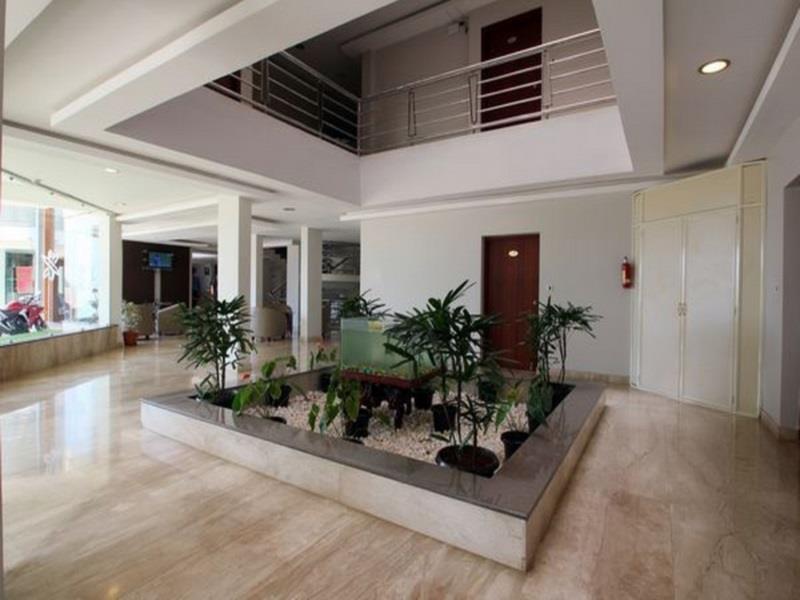 Hotel Polariz Parassinikkadavu Extérieur photo